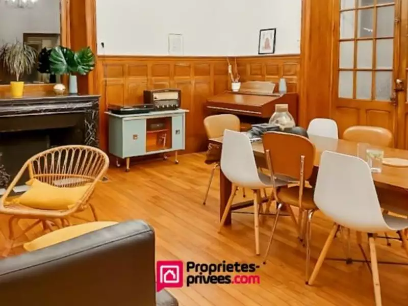 Maison, 216 m²