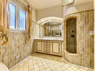 Maison, 353 m²
