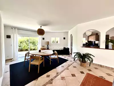 Maison, 148 m²