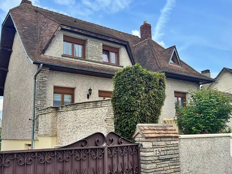 Maison, 180 m²
