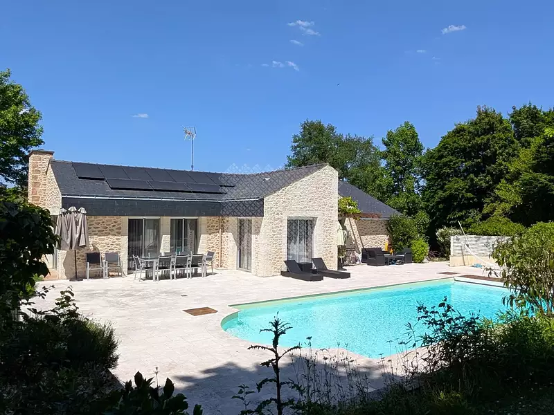 Maison, 220 m²