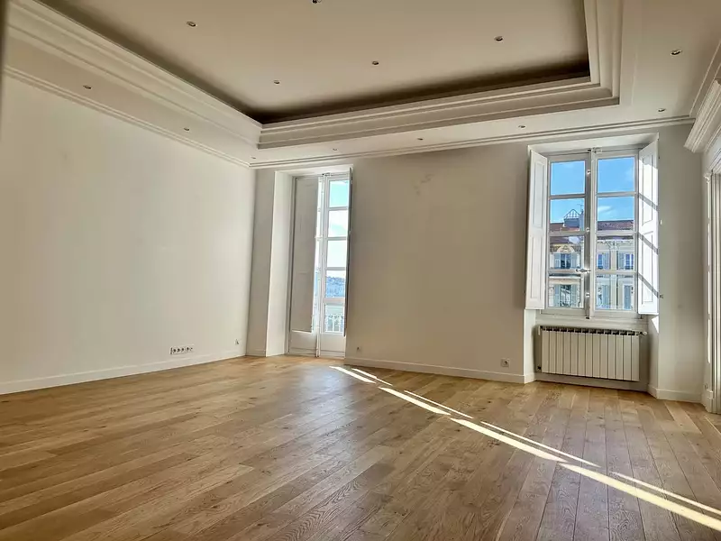 Appartement, 240 m²