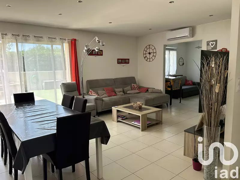 Maison, 99 m²