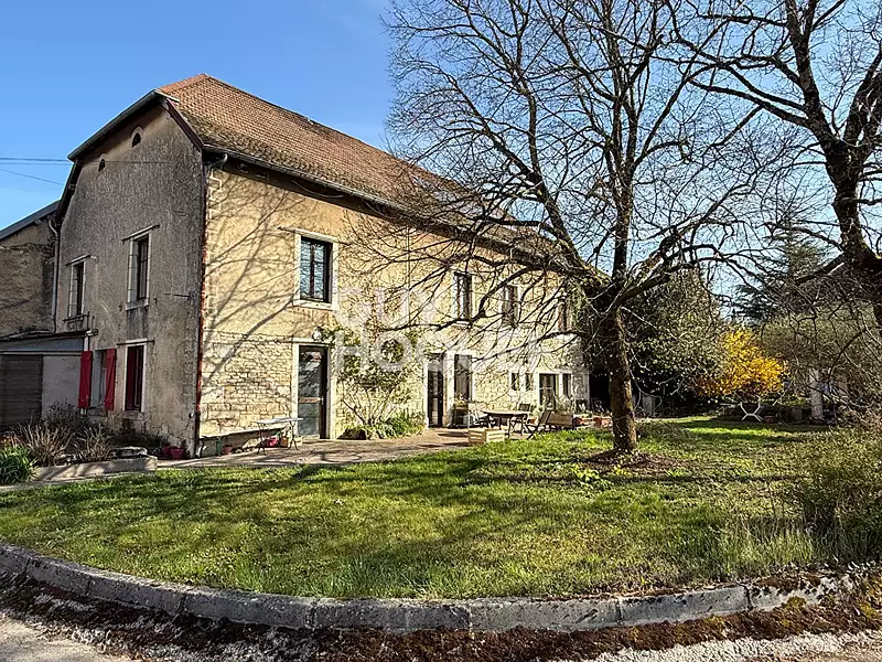 Maison, 330 m²