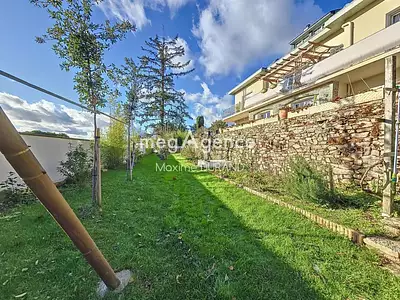 Maison, 235 m²