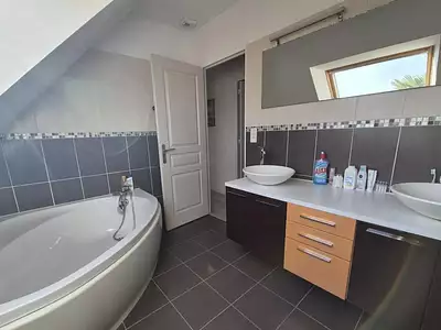 Maison, 157 m²