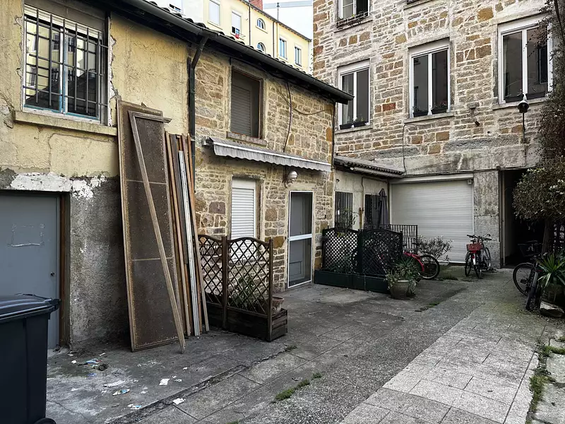 Divers, 16 m²