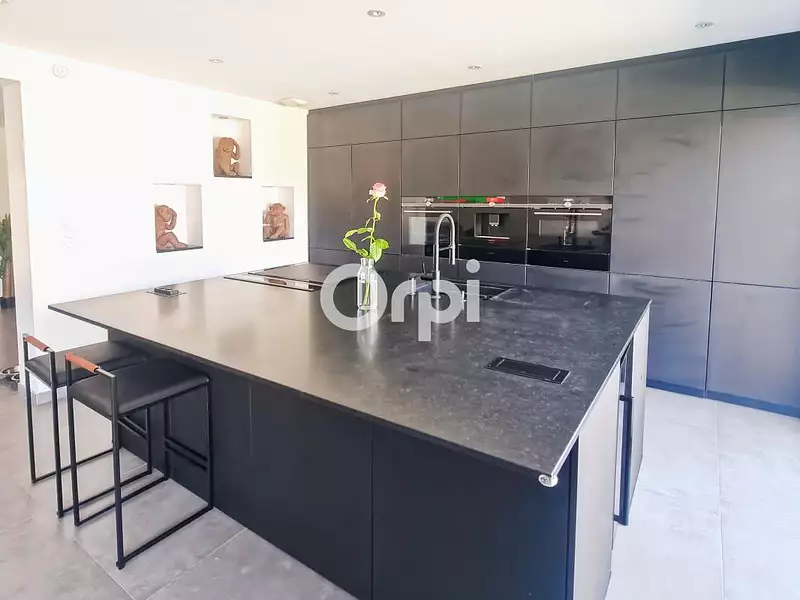 Maison, 159 m²