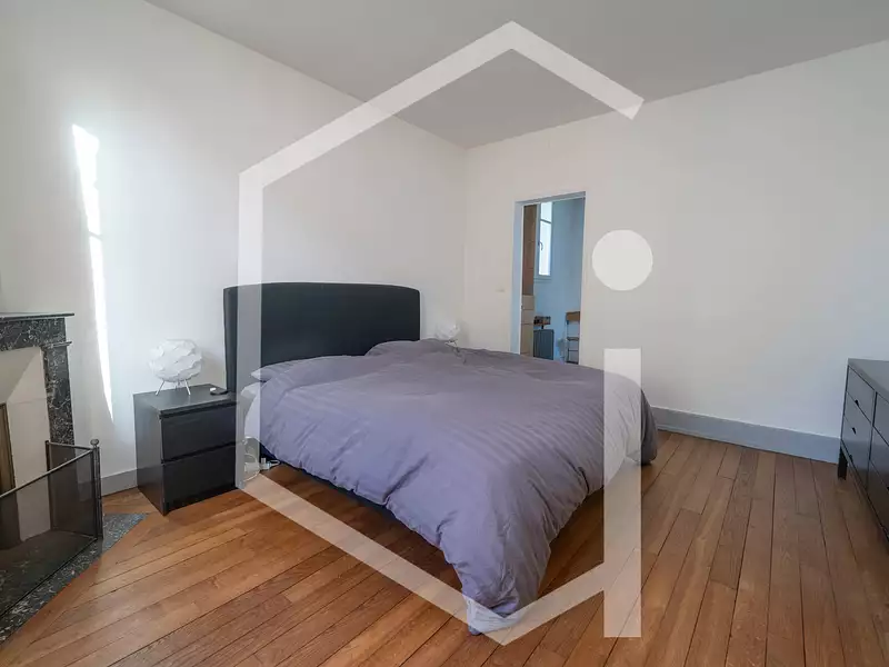Maison, 240 m²