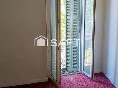 Immeuble, 2 380 m²