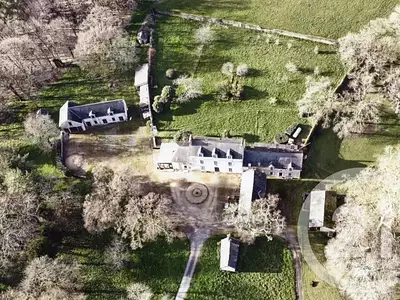 Maison, 421,1 m²