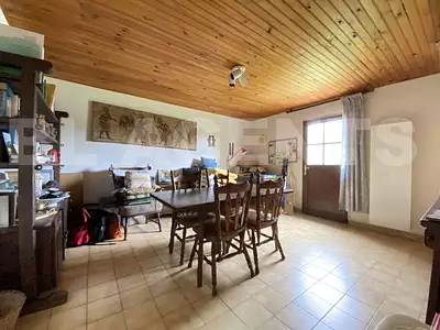 Maison, 225 m²