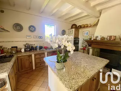 Maison, 268 m²