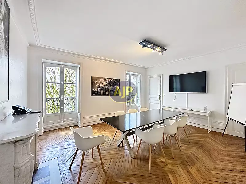 Divers, 187,3 m²