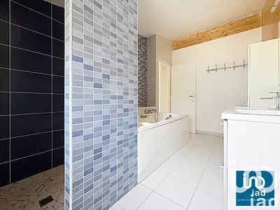 Maison, 180 m²