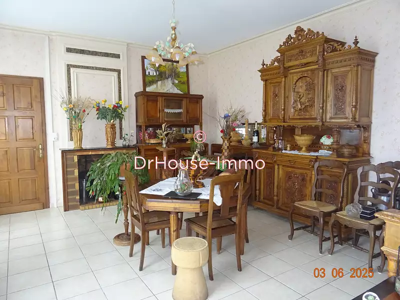 Maison, 210 m²