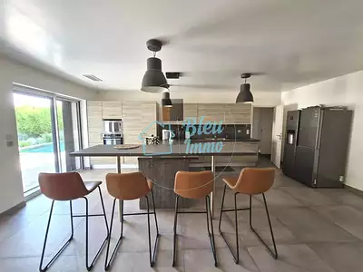 Maison, 180 m²
