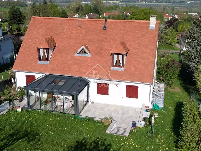 Maison, 176 m²