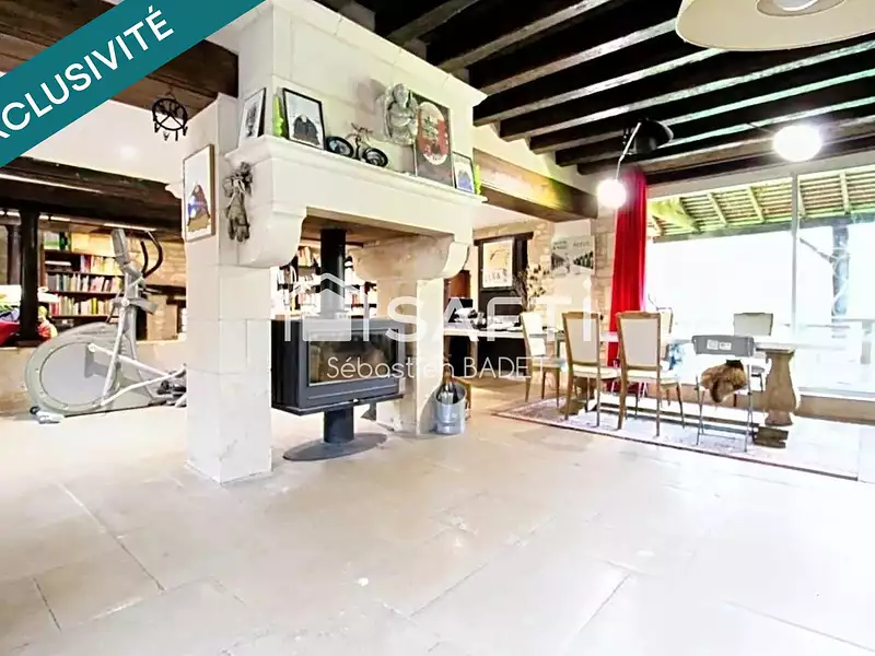 Maison, 280 m²