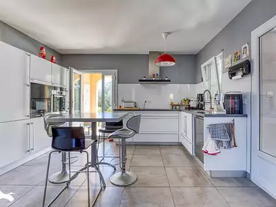 Maison, 220 m²