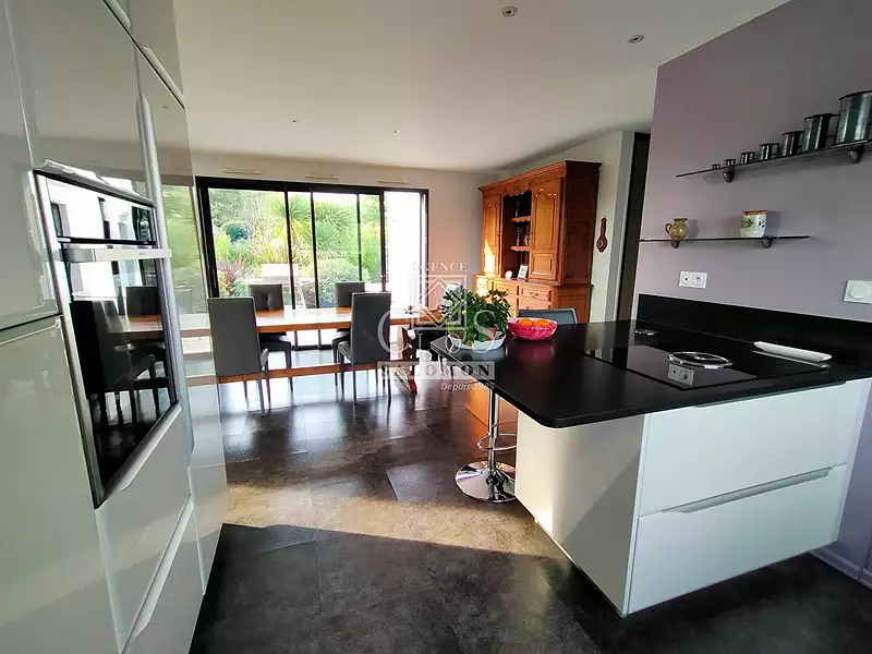 Maison, 186 m²