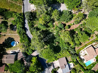 Terrain, 1 323 m²
