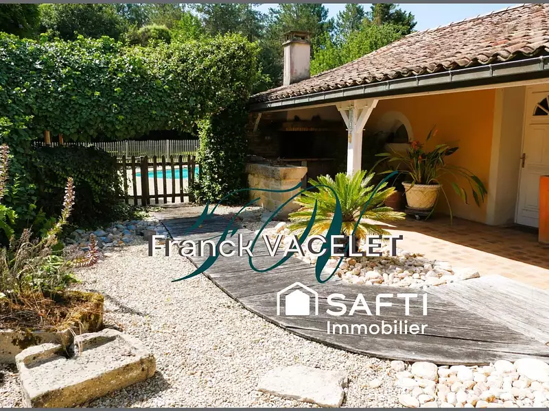 Maison, 260 m²