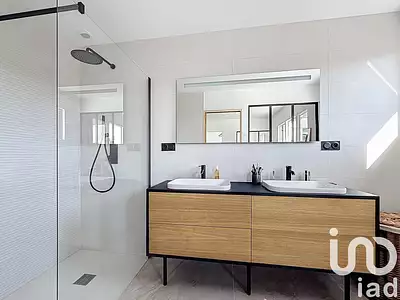 Maison, 233 m²