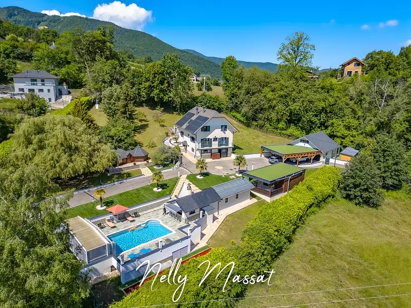 Maison, 555 m²