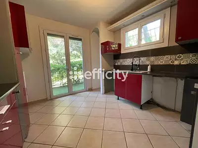 Maison, 215 m²