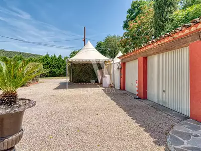 Maison, 398,84 m²