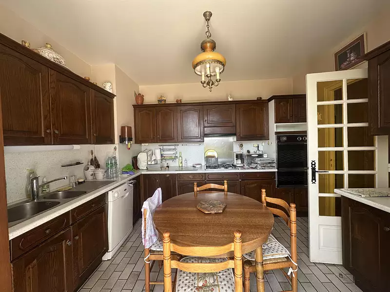 Maison, 280 m²