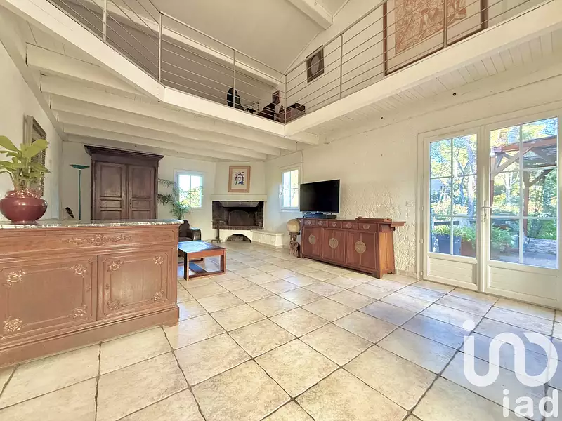 Maison, 240 m²