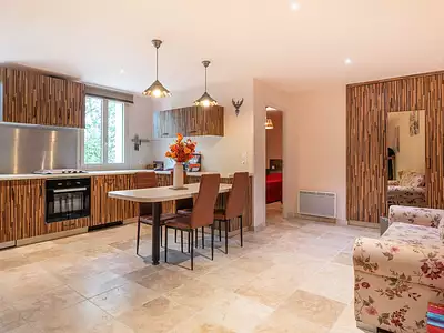 Maison, 870 m²