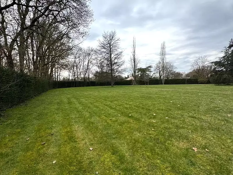 Terrain, 818 m²