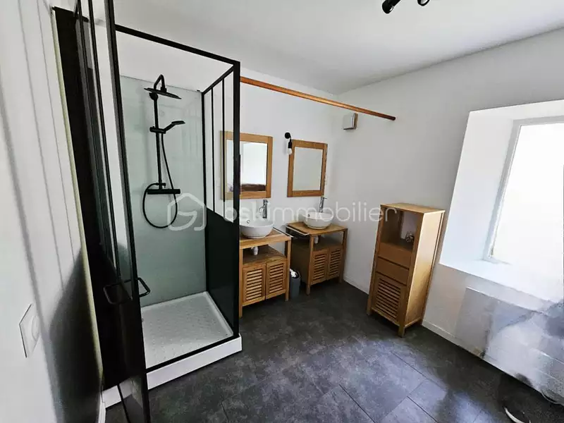 Maison, 210 m²