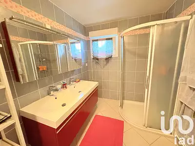 Maison, 166 m²