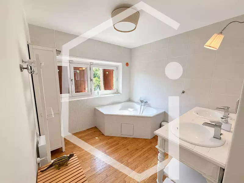 Maison, 145 m²