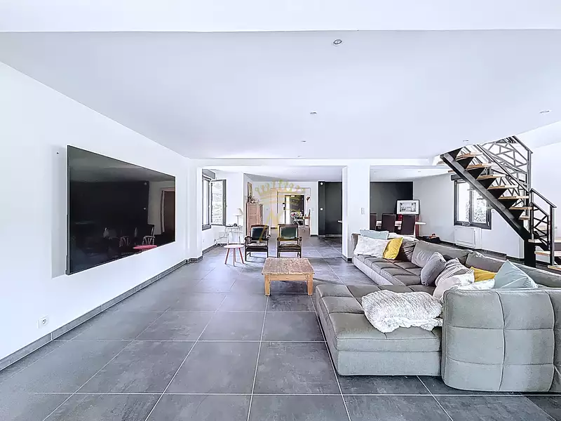 Maison, 400 m²