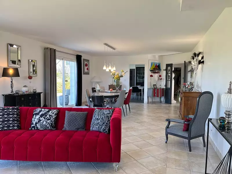 Maison, 240 m²