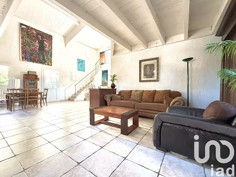 Maison, 240 m²