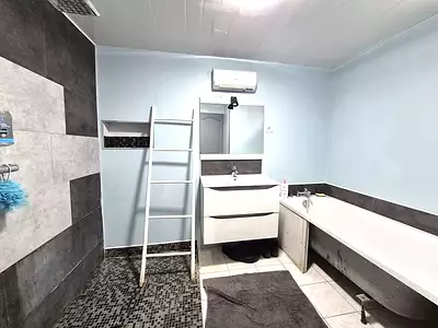 Maison, 165 m²