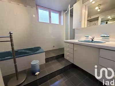 Maison, 210 m²