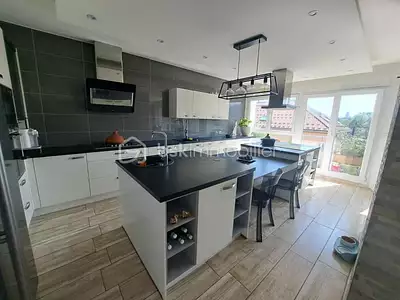 Appartement, 188 m²