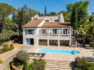 Maison, 165 m²