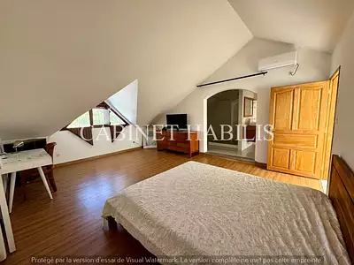 Maison, 240,05 m²