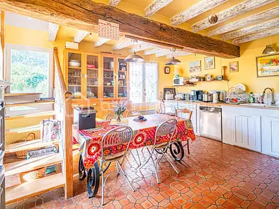 Maison, 303 m²