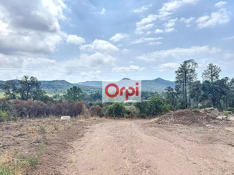 Terrain, 8 629 m²