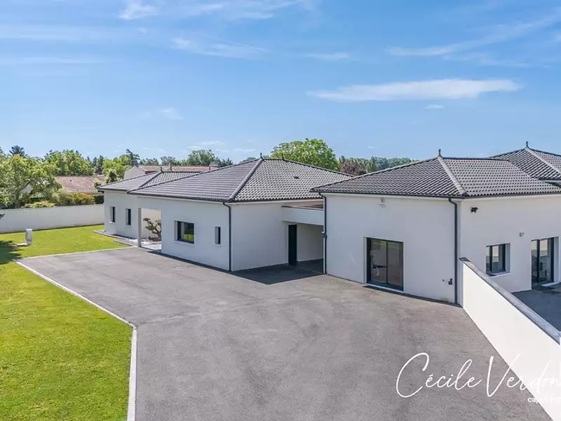 Maison, 281 m²