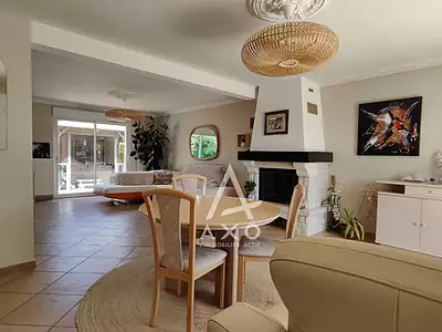 Maison, 285 m²